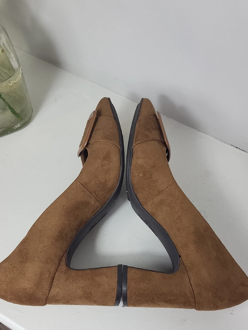 Anne Klein Bentley Tan Brown Suede Pointed Toe Buckle Pumps. Size 6 - Picture 6 of 11